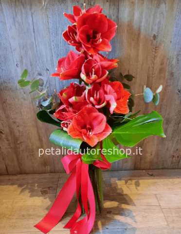 Mazzo di fiori natalizio