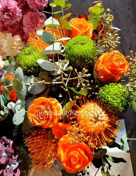 Composizione allungata verde e arancio