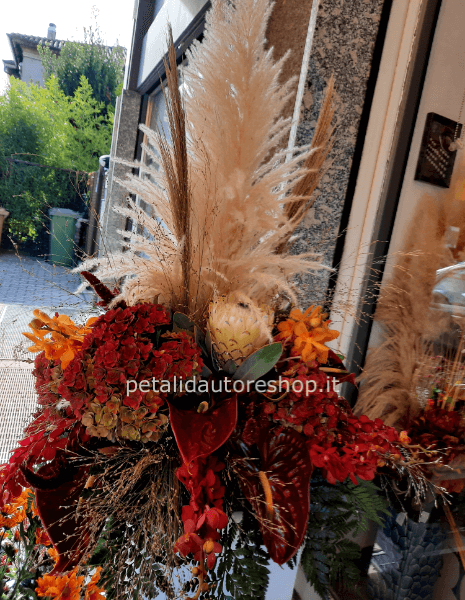 Composizione in spugna a piramide autunnale