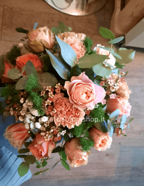 Composizione in spugna o bouquet autunnale rosa