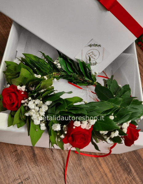 Coroncina rose stabilizzate e gypsophila, colori a scelta