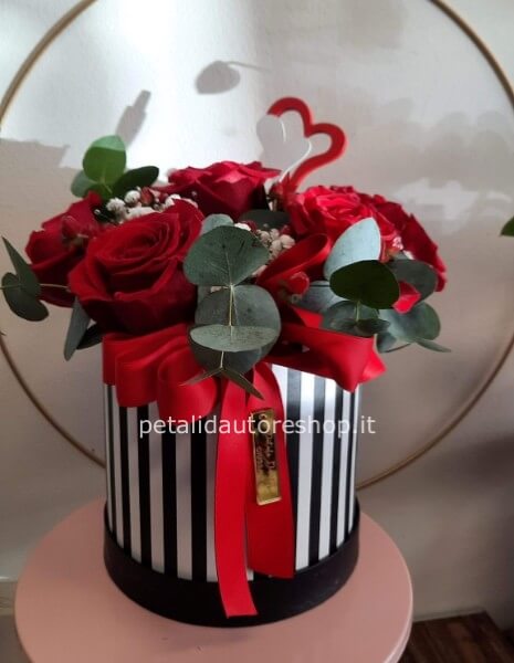 Flowerbox di rose rosse